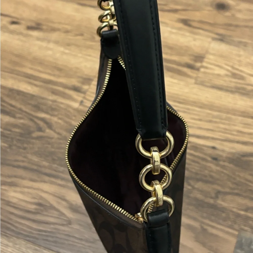 *Coach Payton Signature Canvas hobo bag CE620